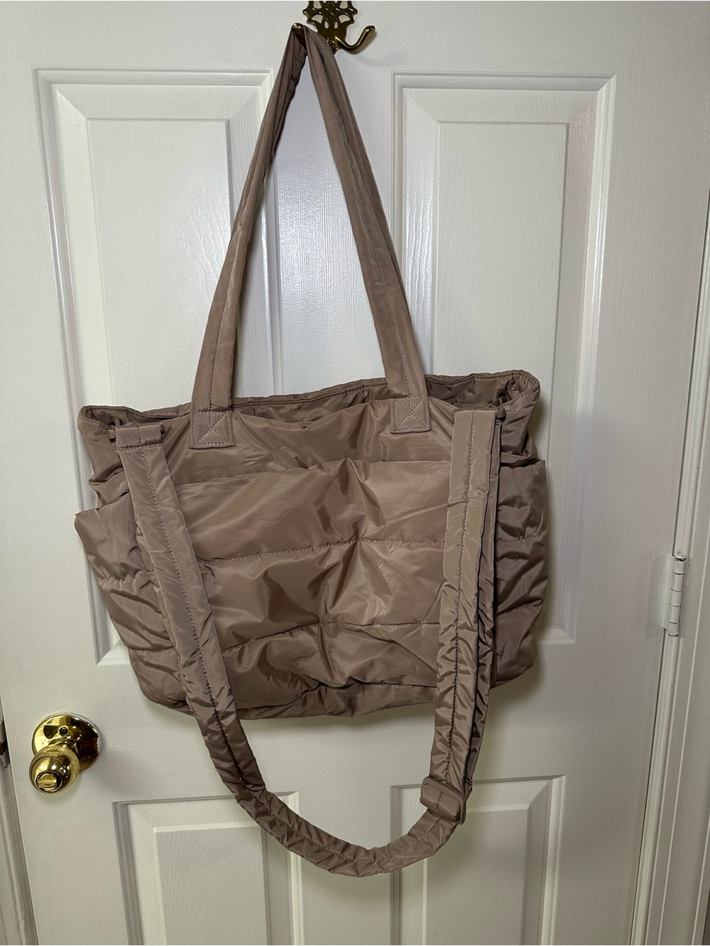 Quilted Everyday Tote Bag in Taupe